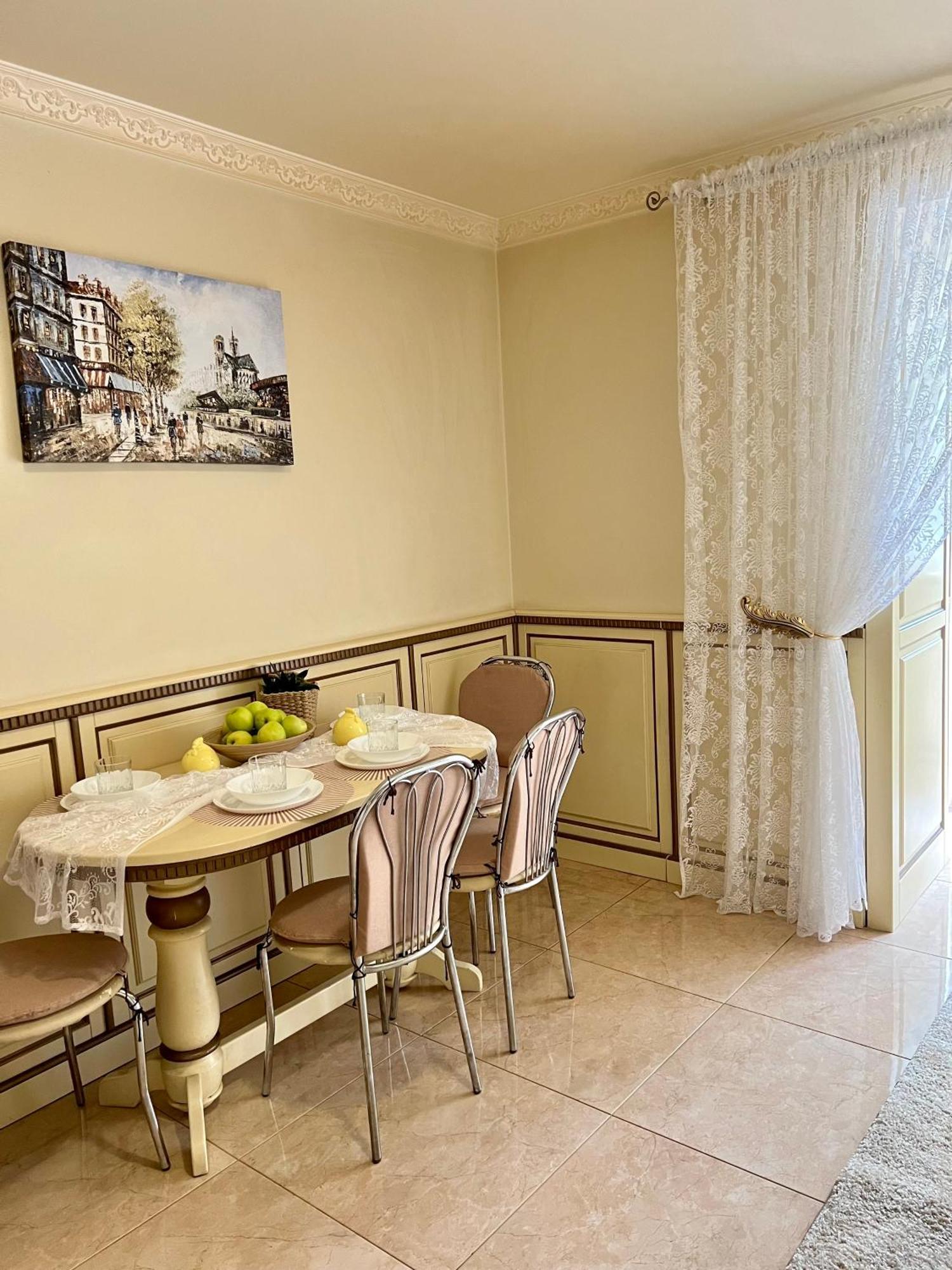 Sweet Large And Beautiful Apartment Ternopil