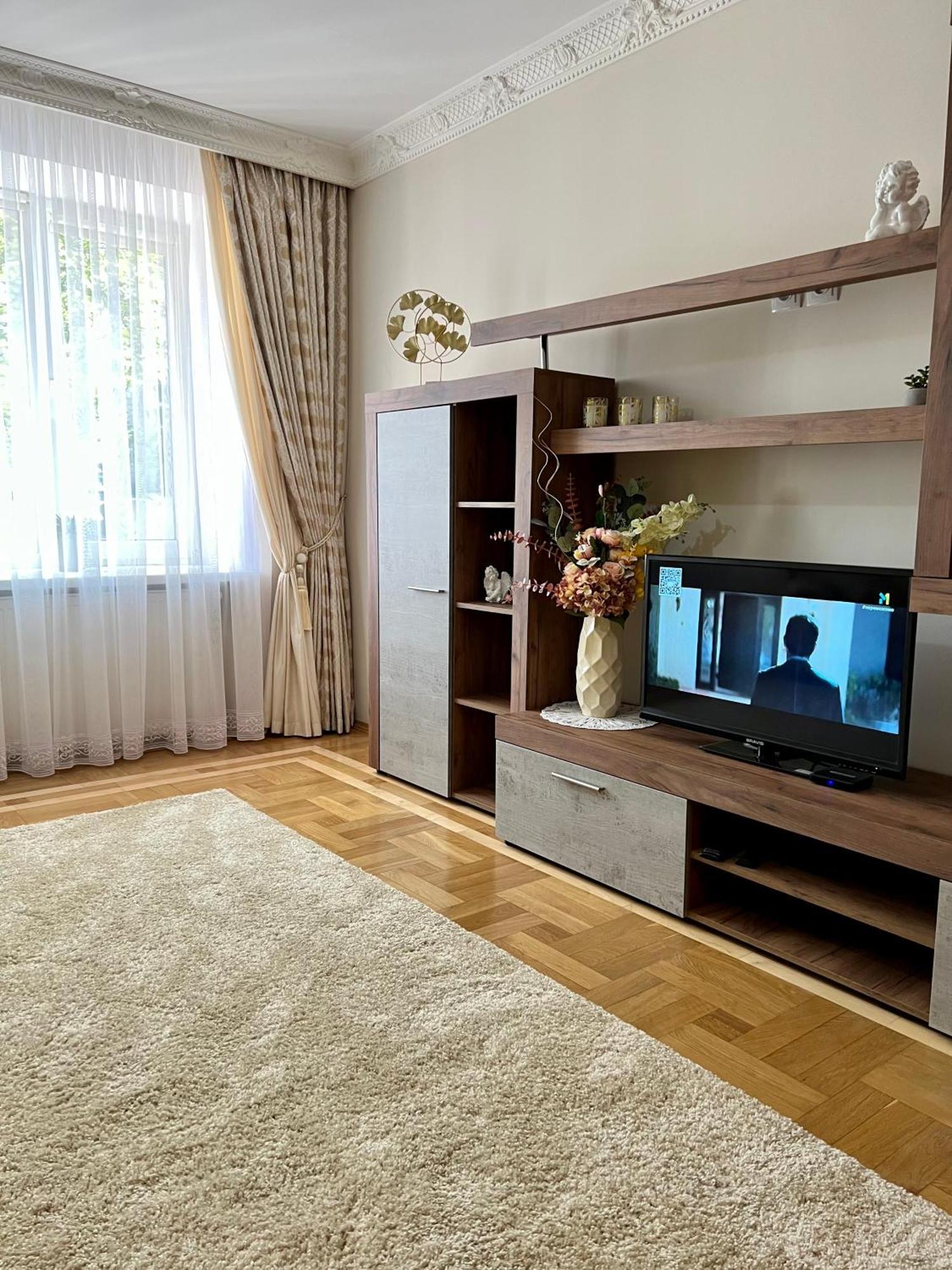 Sweet Large And Beautiful Apartment